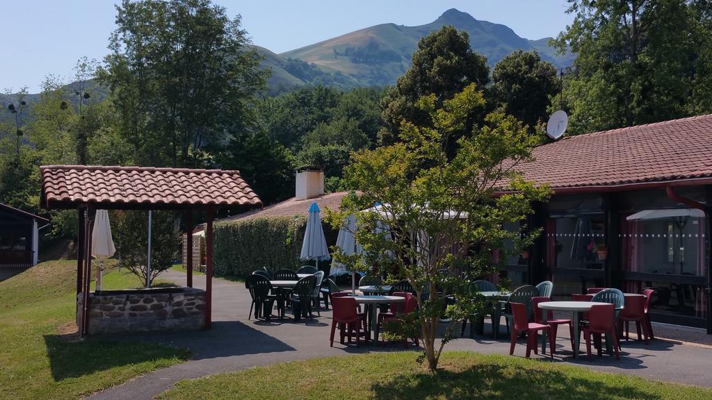 Vvf Pays Basque Saint-Etienne-De-Baigorry Hotel Eksteriør billede