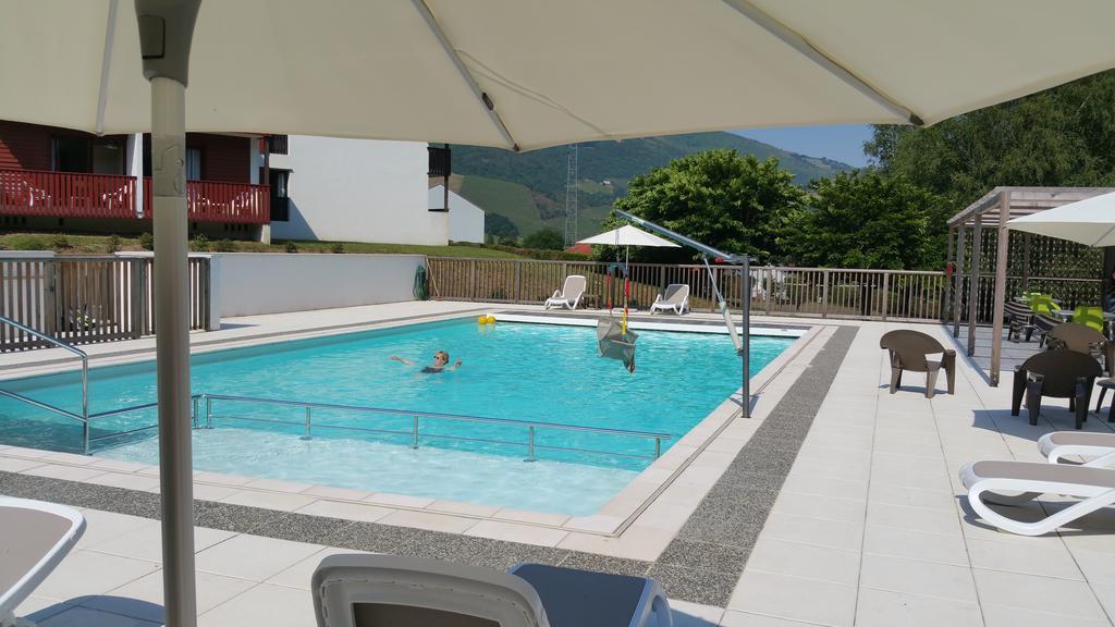 Vvf Pays Basque Saint-Etienne-De-Baigorry Hotel Eksteriør billede